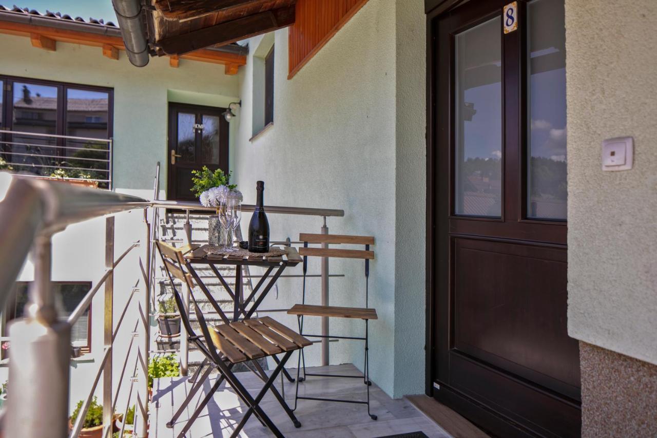 Guesthouse Tursic Vrhnika Exterior foto